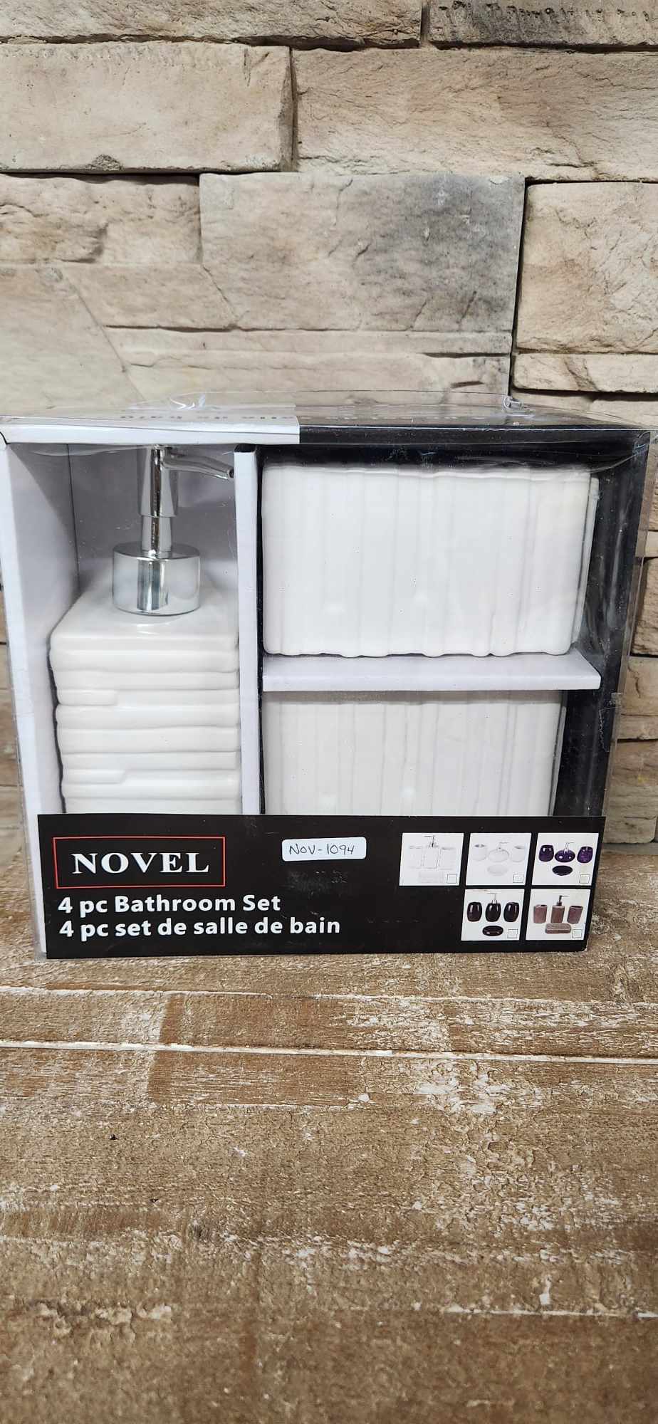 Ensemble salle de bain / Blanc / Texturé / 4 pièces