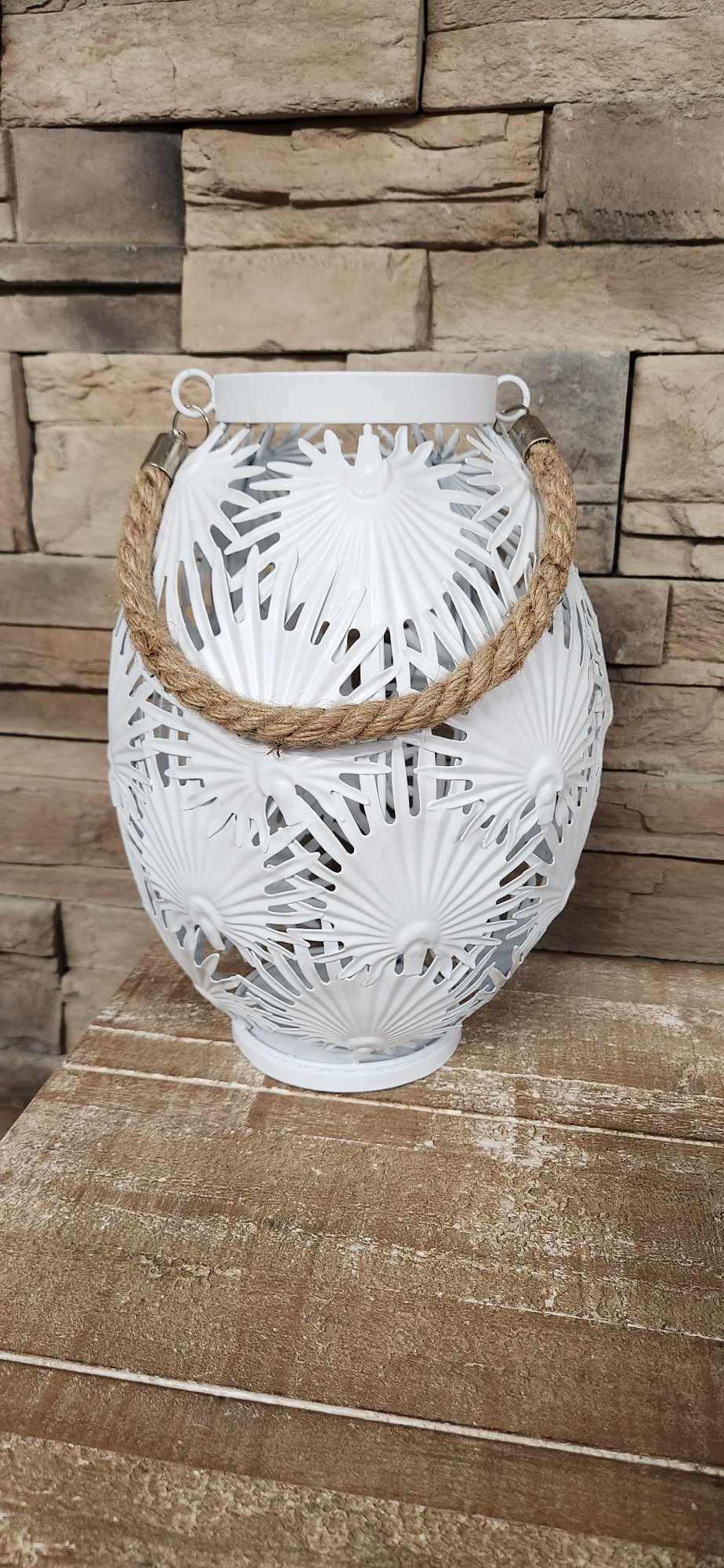 Pot blanc avec cordon / Forme / Feuille