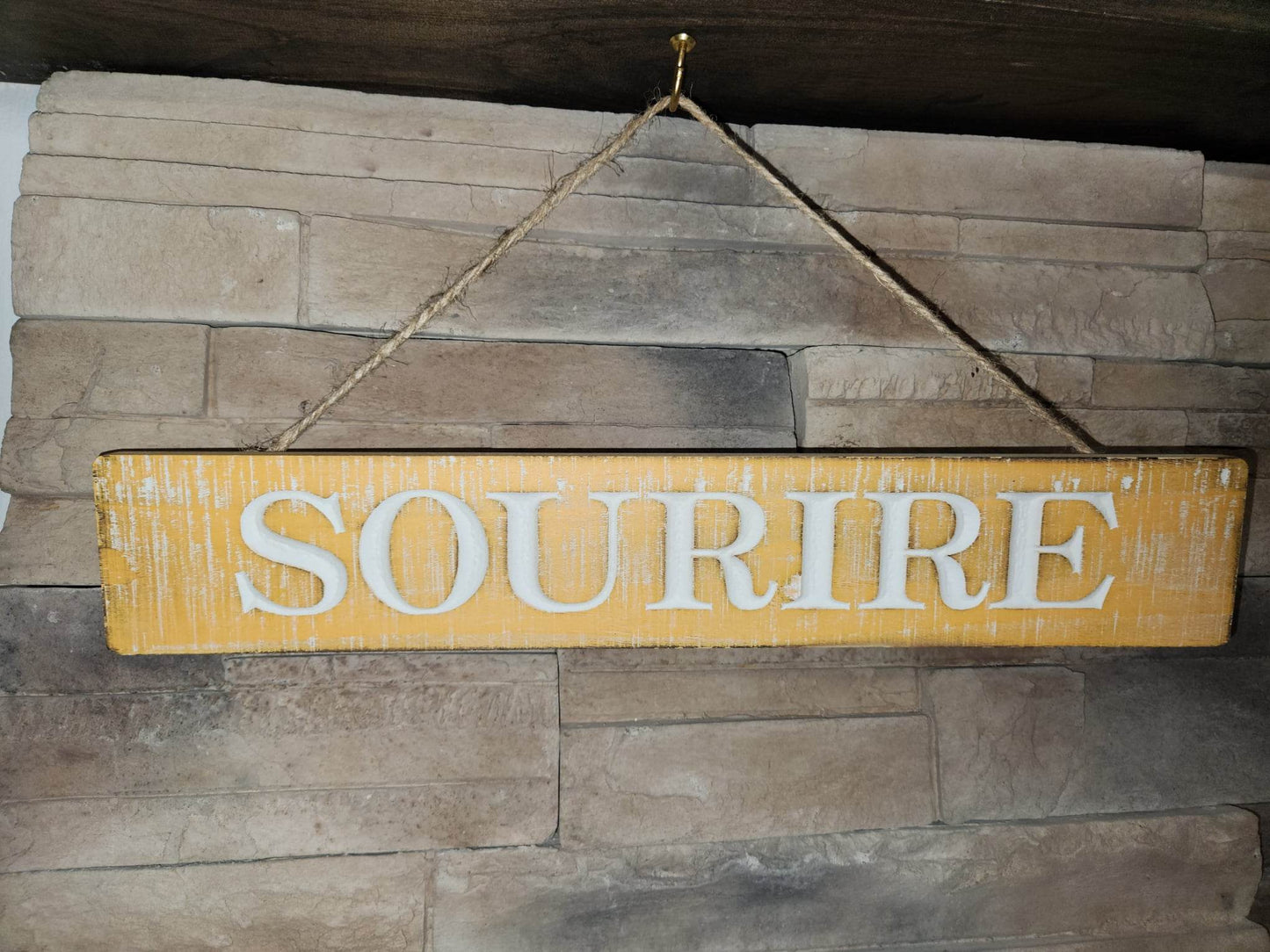 Pancarte sourire | Bois | Jaune | Grise