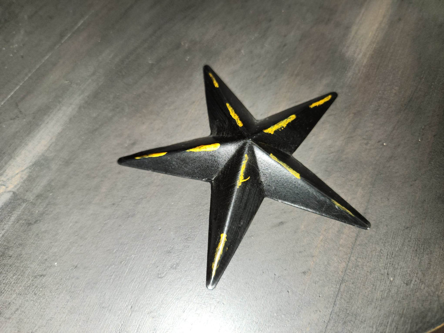 Petite étoile en métal | Or | Noir 